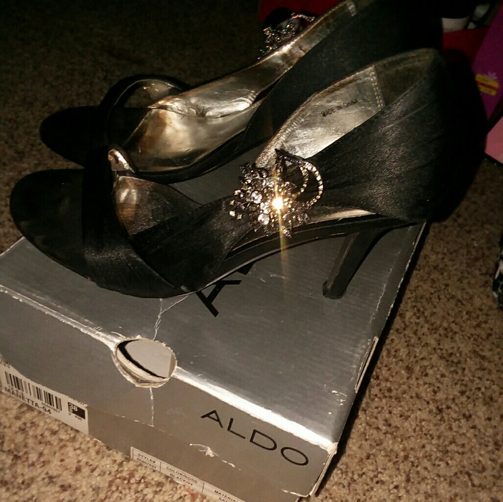 Heels - Picture 2 of 2